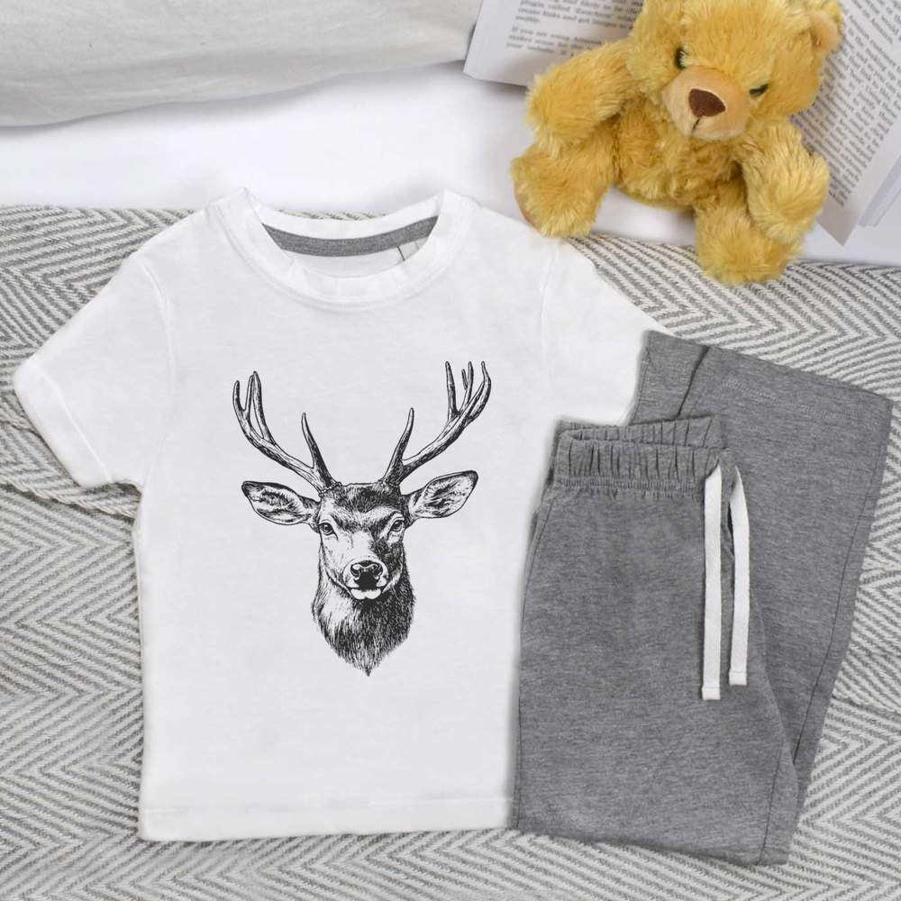 'Red Deer Stag' Kids Nightwear / Pyjama Set (KP049387)