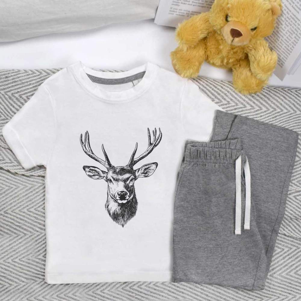 'Red Deer Stag' Kids Nightwear / Pyjama Set (KP049387)