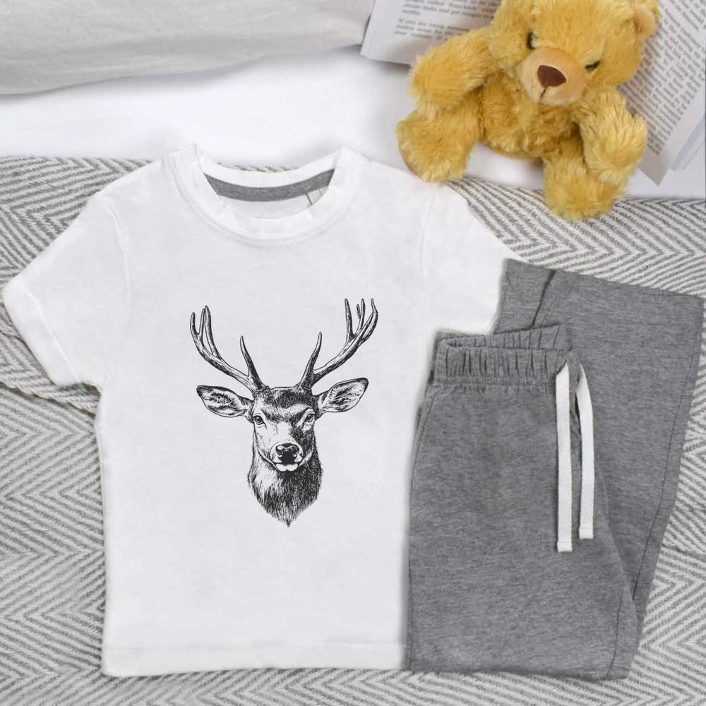 'Red Deer Stag' Kids Nightwear / Pyjama Set (KP049387)