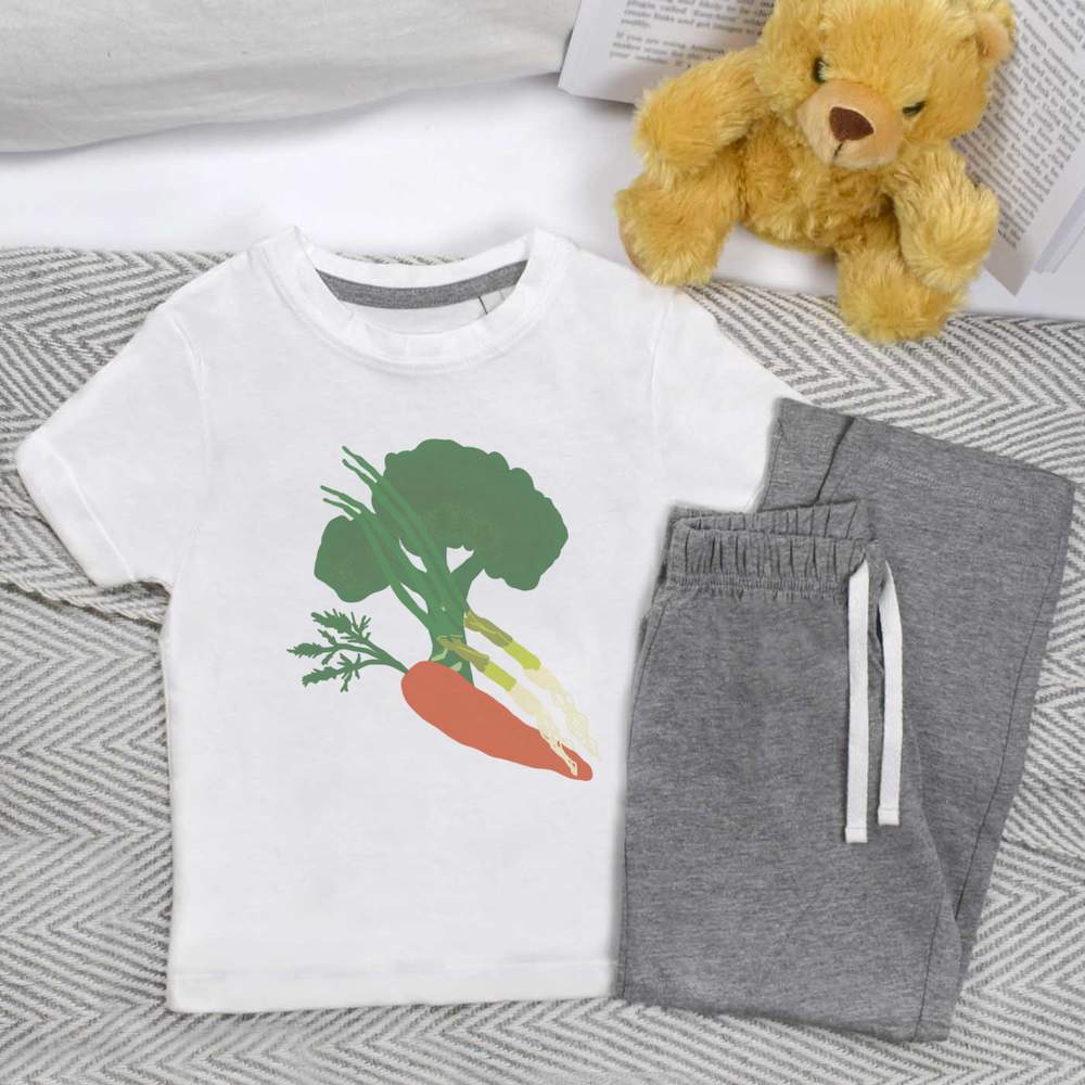 'Broccoli Carrots And Spring onions' Kids Nightwear / Pyjama Set (KP045829)