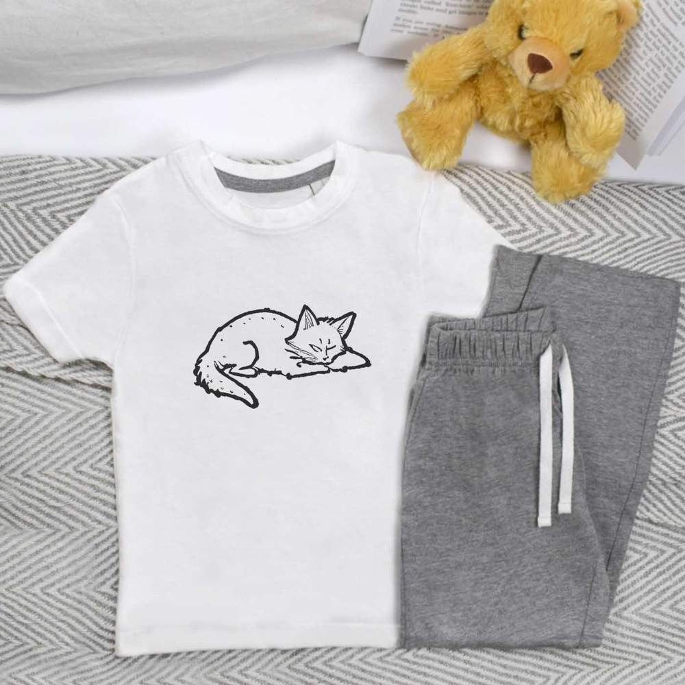 'Pixiebob Cat Sleeping' Kids Nightwear / Pyjama Set (KP046113)